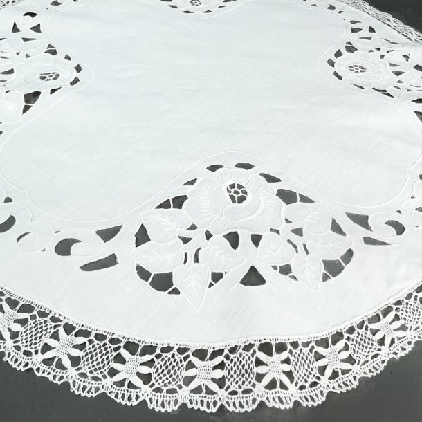 Groe weie Vintage-Lichtdecke mit offener Stickerei  80 cm  