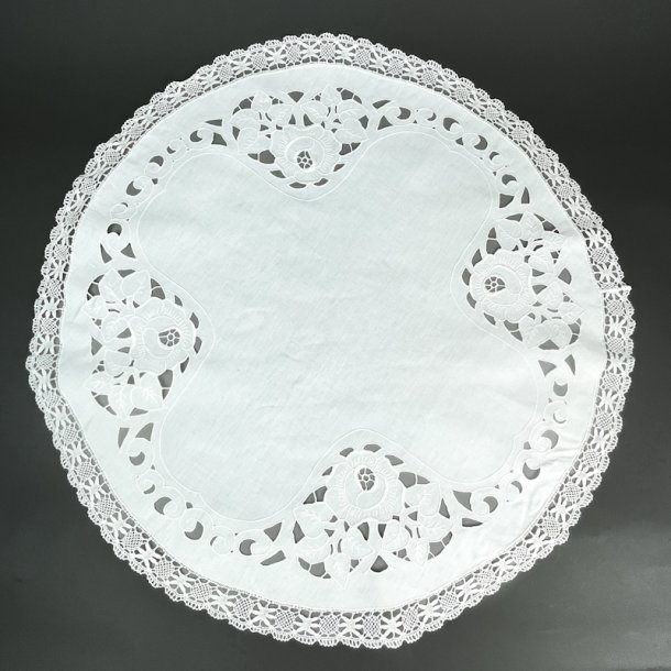 Groe weie Vintage-Lichtdecke mit offener Stickerei  80 cm  