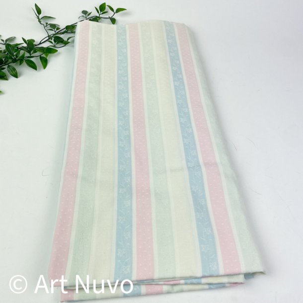 Stribet vintage dynebetr�k DIY projekt