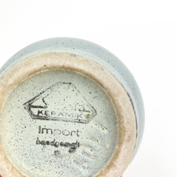 Gr retro keramikvase med striber