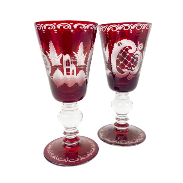 Zwei rote Vintage Gl�ser aus b�hmischem Kristall