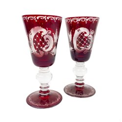 Zwei rote Vintage Gl�ser aus b�hmischem Kristall