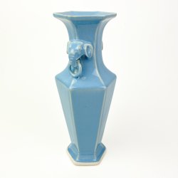 Lysebl� vintage elefantvase