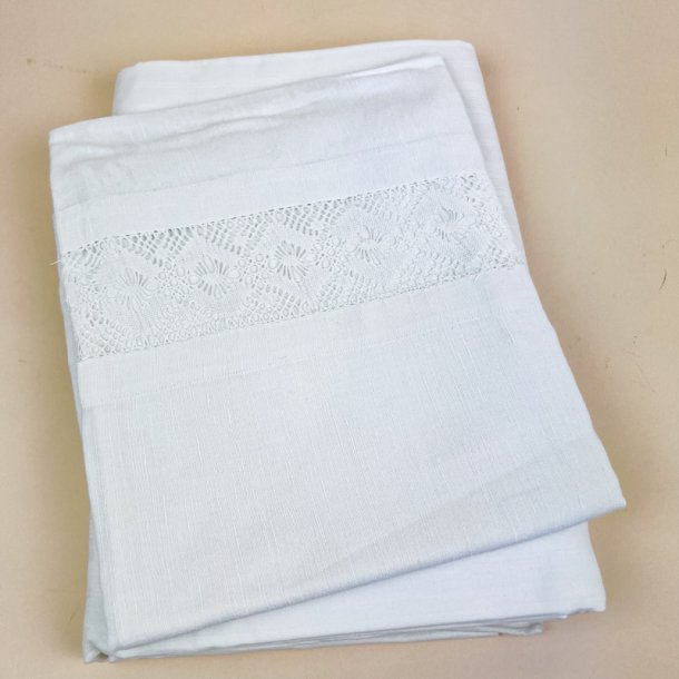 Vintage damask senget�j med kniplingsmellemv�rk