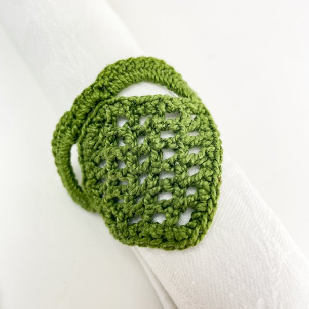 Fire grnne hklede servietringe