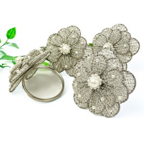 Vier Retro-Serviettenringe