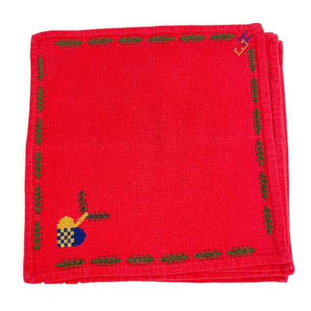 Fire broderede r�de retro juleservietter