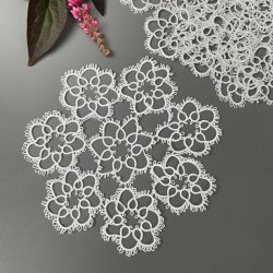 Acht weie Klppel-Flakons (Untersetzer)