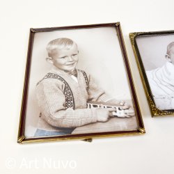 To elegante vintage fotorammer