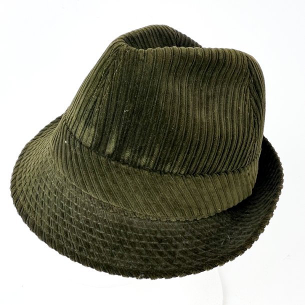 Gr�n vintage fedora i fl�jl str. 58
