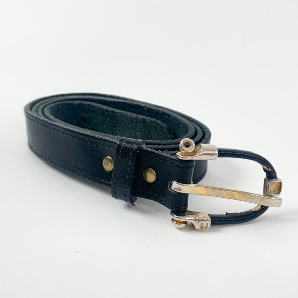 Sort vintage lderblte