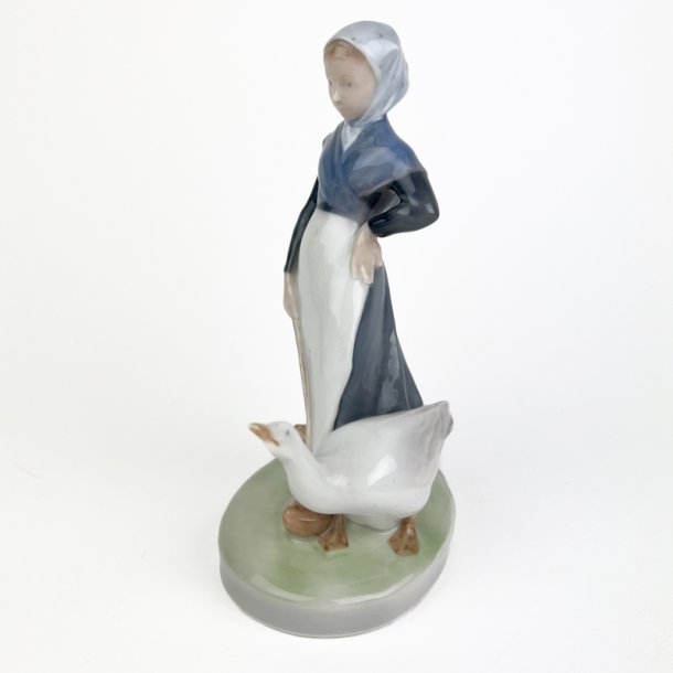 Royal Copenhagen G�sepige figur