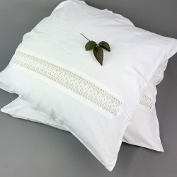 To hvide vintage pudebetrk med mellemvrk