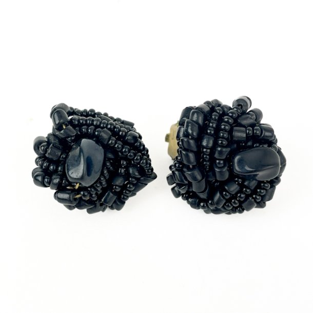 Vintage reclips med sorte perler