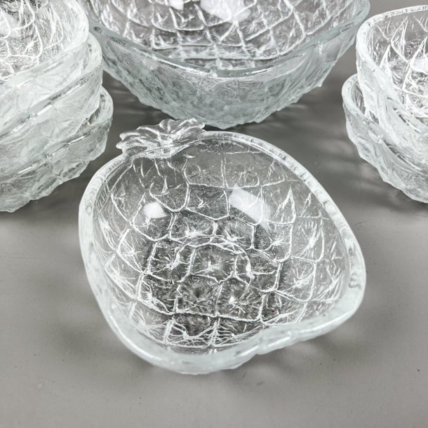 Seks vintage ananas sk�le + serveringssk�l