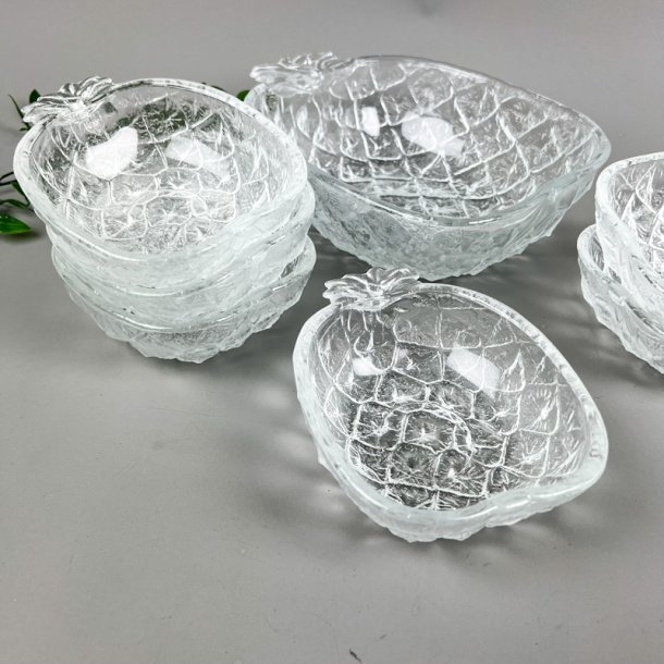 Seks vintage ananas sk�le + serveringssk�l