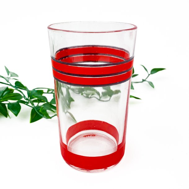 Retro drikkeglas med rde striber