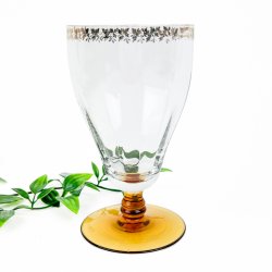 Elegant ravfarvet vintage drikkeglas