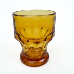 Ravfarvet retro vinglas