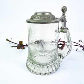 Antiker Glaskrug mit Zinn-Deckel