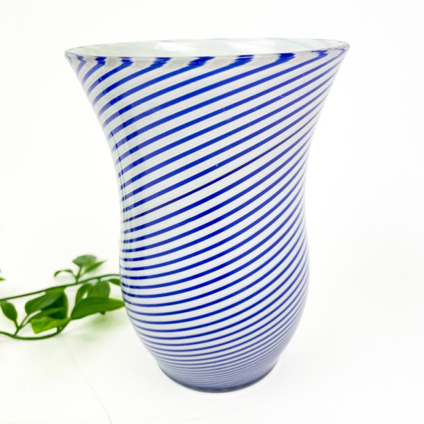 Dekorativ bl� retro Cesmi Bulbul vase
