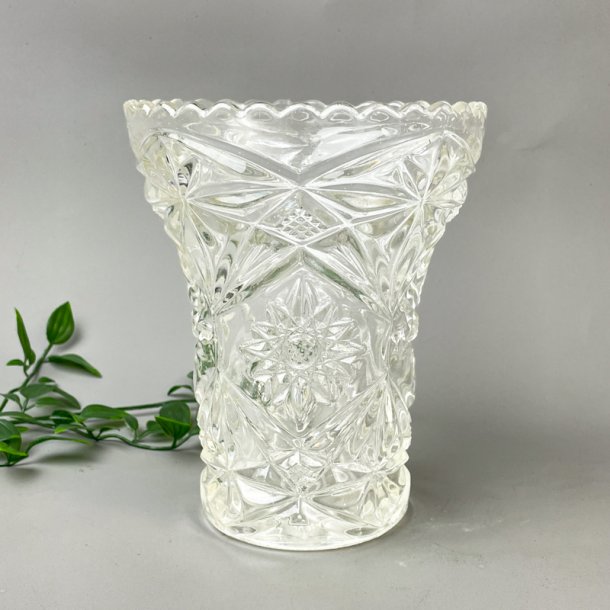 Vintage glasvase med stjernemnster