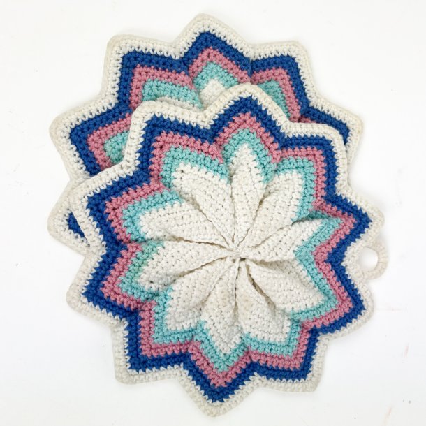 Smukke blomstrede retro grydelapper