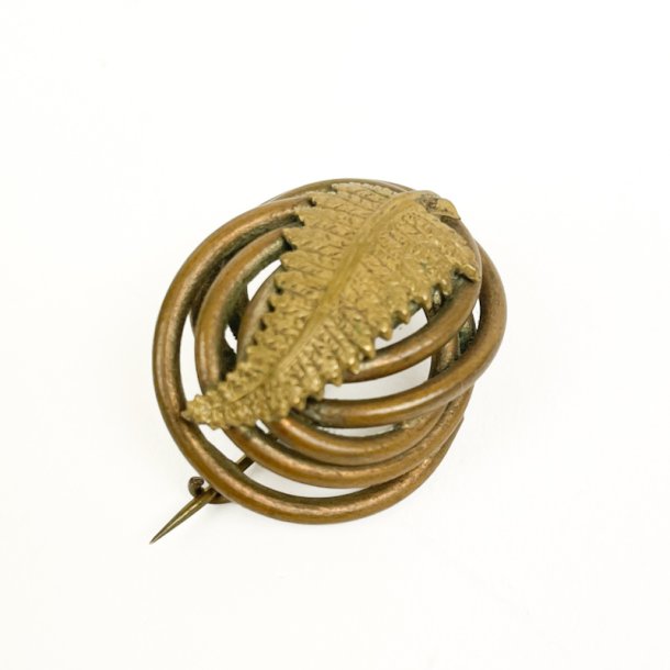 Dekorativ bladformet vintage broche