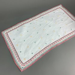 Hvid vintage lysedug � 55 cm