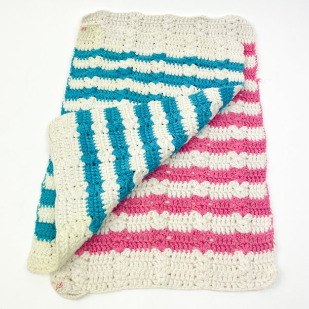 To pink-turkise retro k�kkenh�ndkl�der
