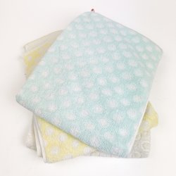 Tre prikkede retro h�ndkl�der