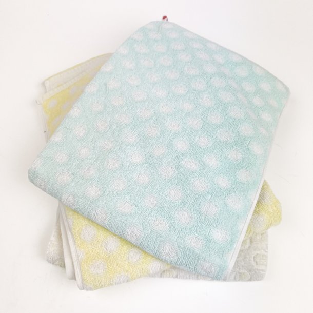Tre prikkede retro h�ndkl�der