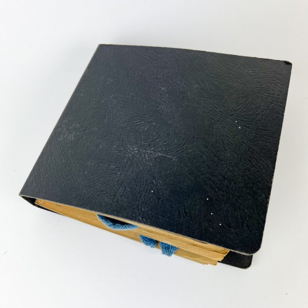 Vintage h�ndarbejdsl�rens strikkemappe