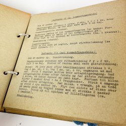 Vintage h�ndarbejdsl�rens strikkemappe