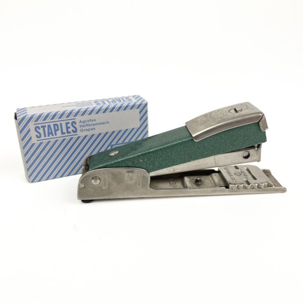 Gr�n svensk retro h�ftemaskine