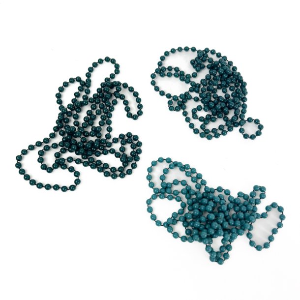 Tre gr�nne vintage perlek�der