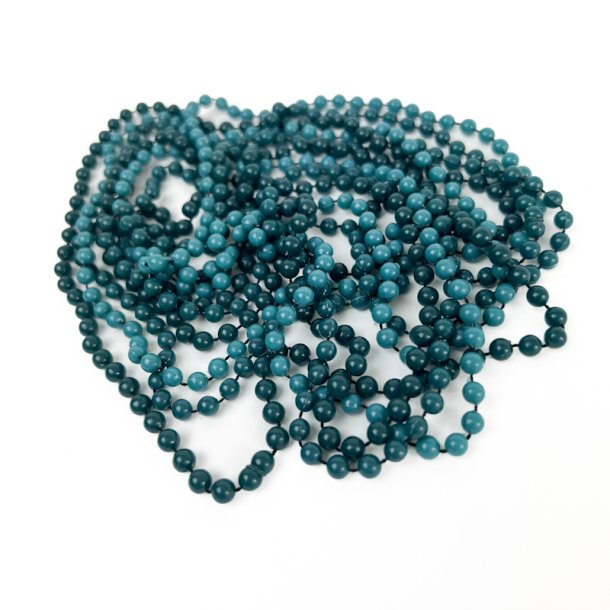 Tre gr�nne vintage perlek�der