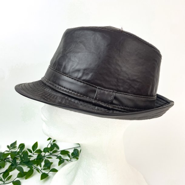 Sort vintage hat i kunstlder