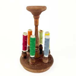 Drejet vintage tr�dholder i tr�