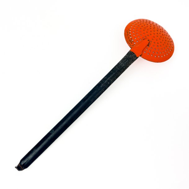 Orangefarbener Retro-Schpflffel