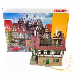 Vollmer modelhus  brndende bindingsvrkshus med lys