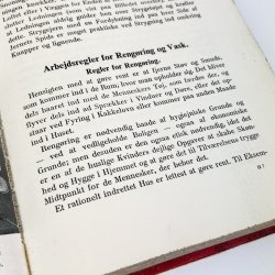 Husholdning paa Landet bog fra 1945