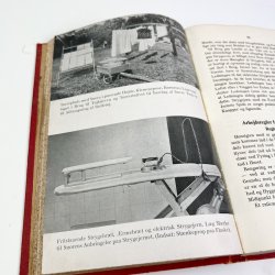 Husholdning paa Landet bog fra 1945