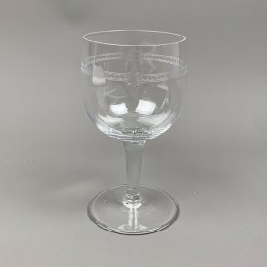 Vintage hvidvinsglas med ciselering