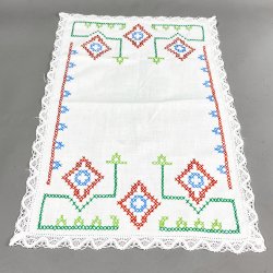 Vintage bakkeserviet med korsstingsbroderi