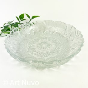 Klare Vintage Eisassiette mit Sternmuster