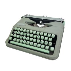 Gr�n vintage Hermes Baby skrivemaskine