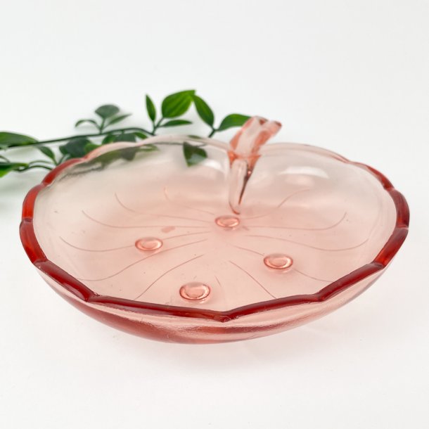 Kleine rosa Retro-Glasschale in Erdbeerform