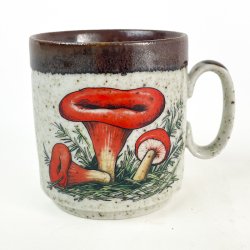 Retro krus med svampemotiv