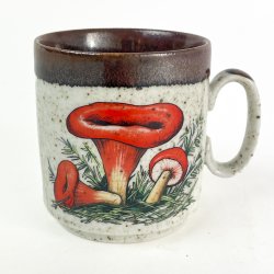 Retro krus med svampemotiv